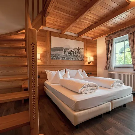 Hotel Chalet Sas Morin Pozza di Fassa Exterior foto