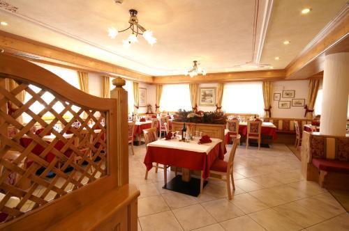 Sas Morin Hotel Pozza di Fassa